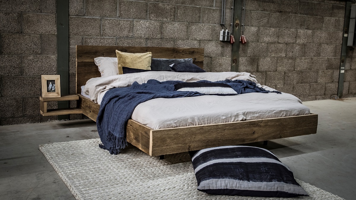 bed zwevend barnwood oud eiken stoer bed rough zwevend barnwood oud eiken stoer