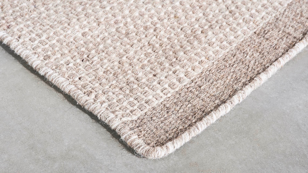 Vloerkleed wol teppe camel wit detail Vloerkleed wol teppe camel wit detail