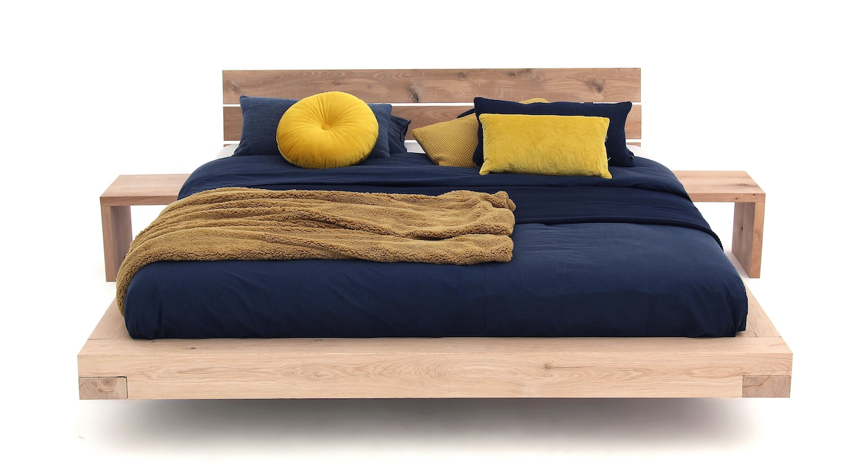 Balkenbed met nachtkastjes Balkenbed met nachtkastjes