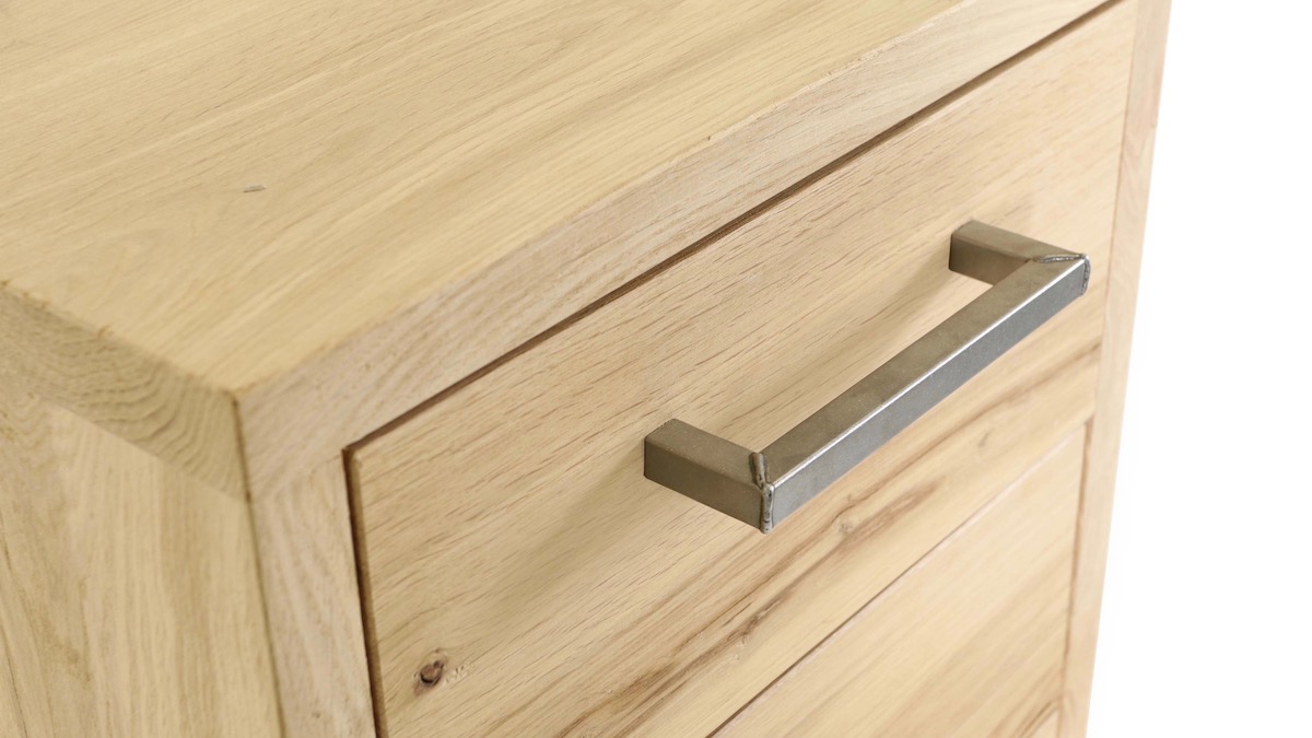 detail eiken nachtkastje detail eiken nachtkastje