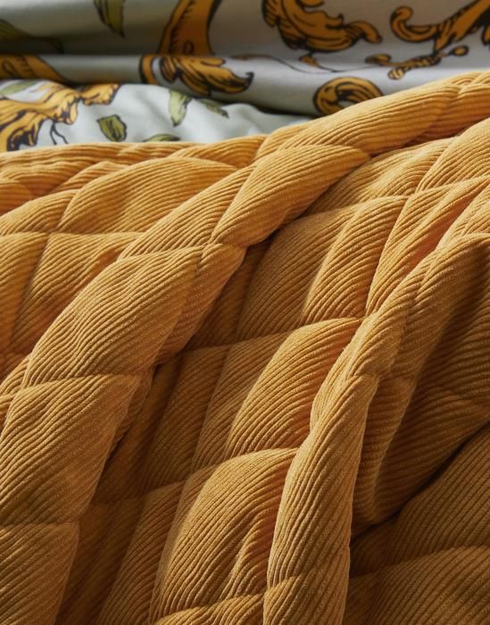 billie_quilt_mustard_401527_492_248_lr_s3_p Sfeerfoto 3 essenza billie mosterdgeel sprei